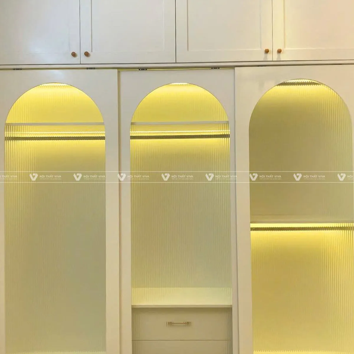 Cánh tủ nhôm kính là gì? Phân loại chi tiết và đặc điểm nổi bật bạn nên biết Cánh tủ nhôm kính là gì? Phân loại chi tiết và đặc điểm nổi bật bạn nên biết