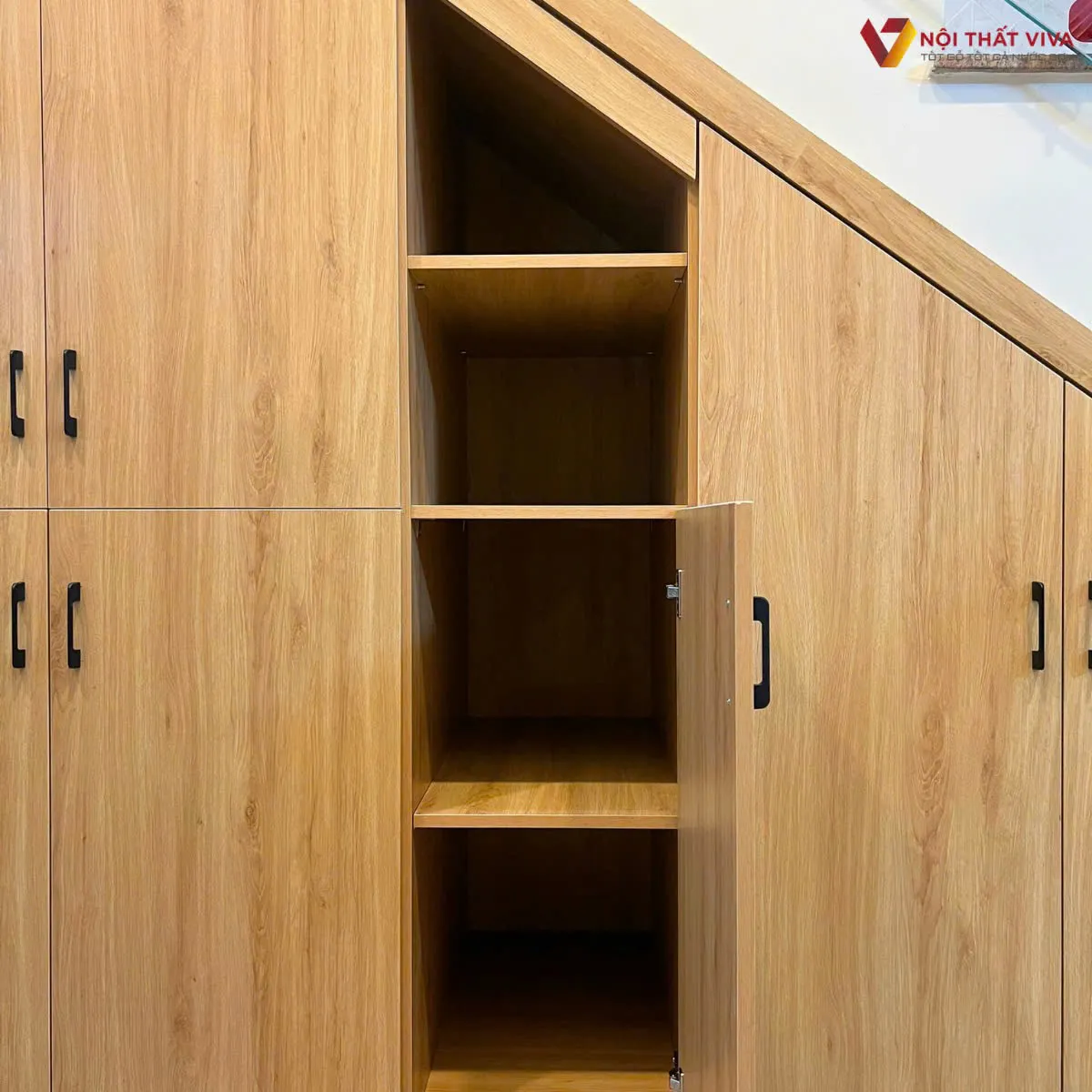 Có nên làm tủ giày dưới gầm cầu thang không? Gợi ý mẫu đẹp nhất hiện nay Có nên làm tủ giày dưới gầm cầu thang không? Gợi ý mẫu đẹp nhất hiện nay