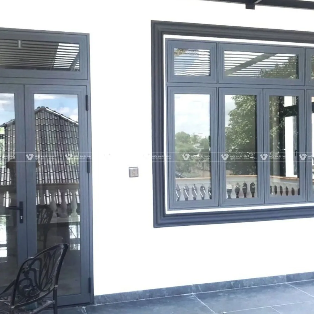 Cửa đi mở quay là gì? So sánh chi tiết với cửa đi mở lùa để chọn đúng  Cửa đi mở quay là gì? So sánh chi tiết với cửa đi mở lùa để chọn đúng