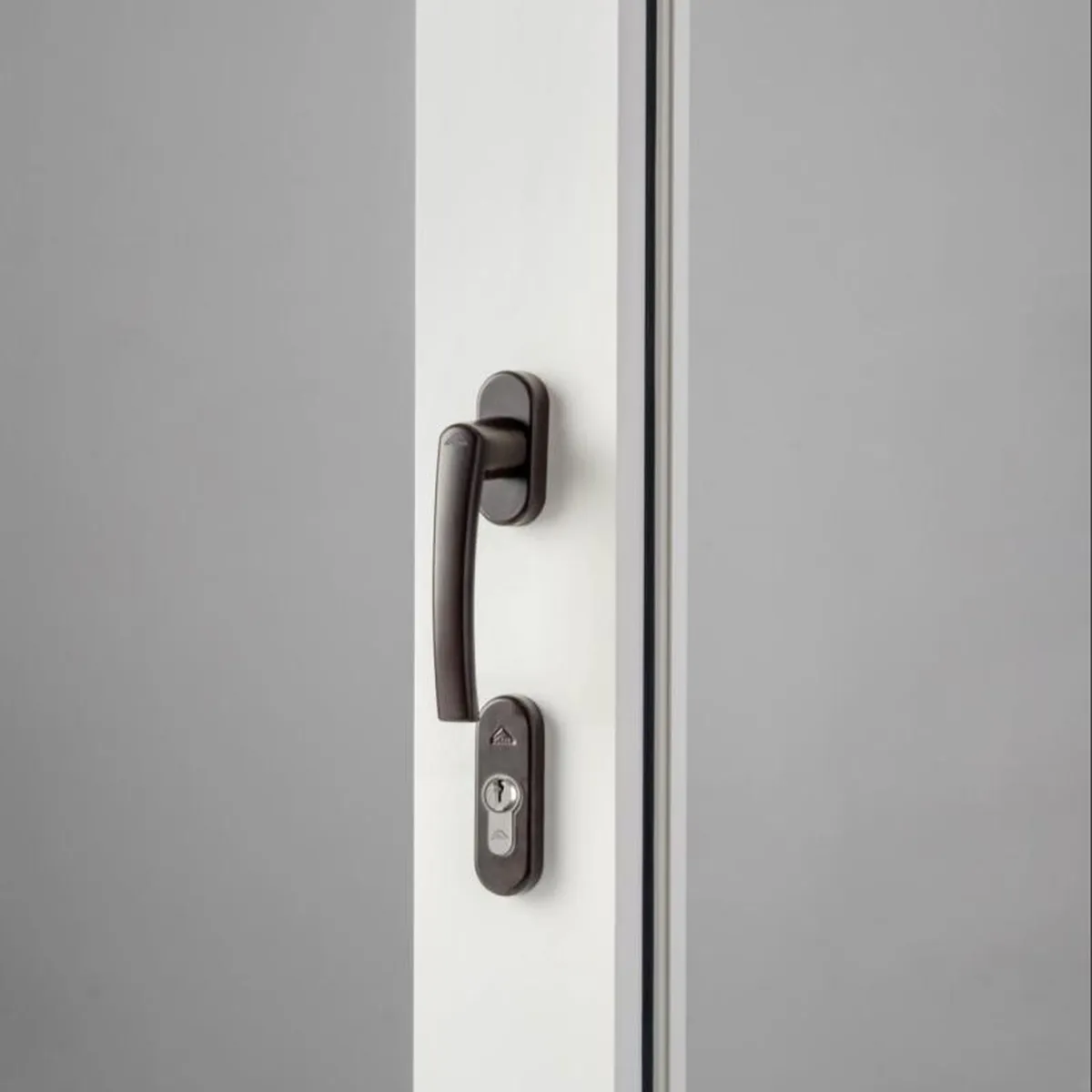 Giải đáp: Hệ nhôm 55 có mấy loại? So sánh chi tiết từng phiên bản Giải đáp: Hệ nhôm 55 có mấy loại? So sánh chi tiết từng phiên bản