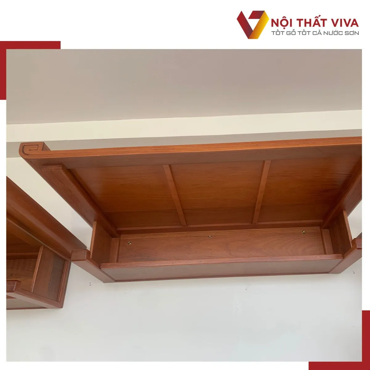 Giao Lắp 3 Bộ Trang Bàn Thờ Treo Tường Bằng Gỗ Gõ Đỏ Chuẩn Phong Thủy Giao Lắp 3 Bộ Trang Bàn Thờ Treo Tường Bằng Gỗ Gõ Đỏ Chuẩn Phong Thủy