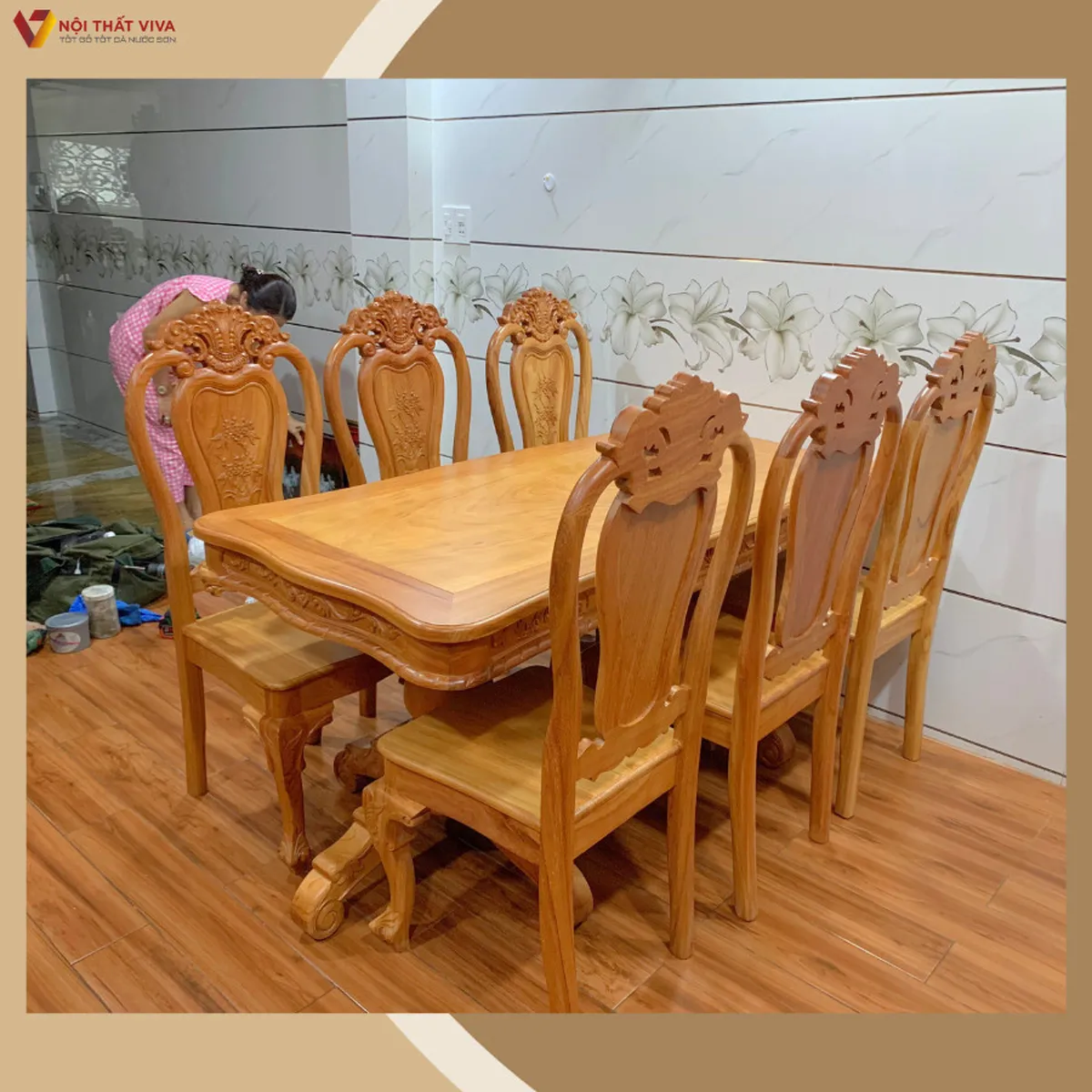 Giao Lắp Bàn Ghế Ăn Gỗ Gõ Đỏ Bánh Tây Chạm Cỗ Điển Chị Hằng - Tân Phú  Giao Lắp Bàn Ghế Ăn Gỗ Gõ Đỏ Bánh Tây Chạm Cỗ Điển Chị Hằng - Tân Phú