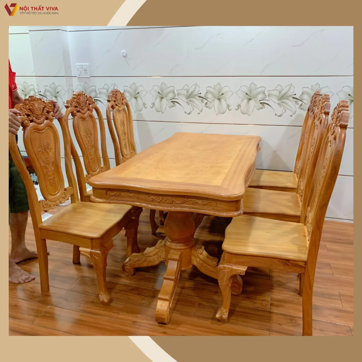 Giao Lắp Bàn Ghế Ăn Gỗ Gõ Đỏ Bánh Tây Chạm Cỗ Điển Chị Hằng - Tân Phú  Giao Lắp Bàn Ghế Ăn Gỗ Gõ Đỏ Bánh Tây Chạm Cỗ Điển Chị Hằng - Tân Phú