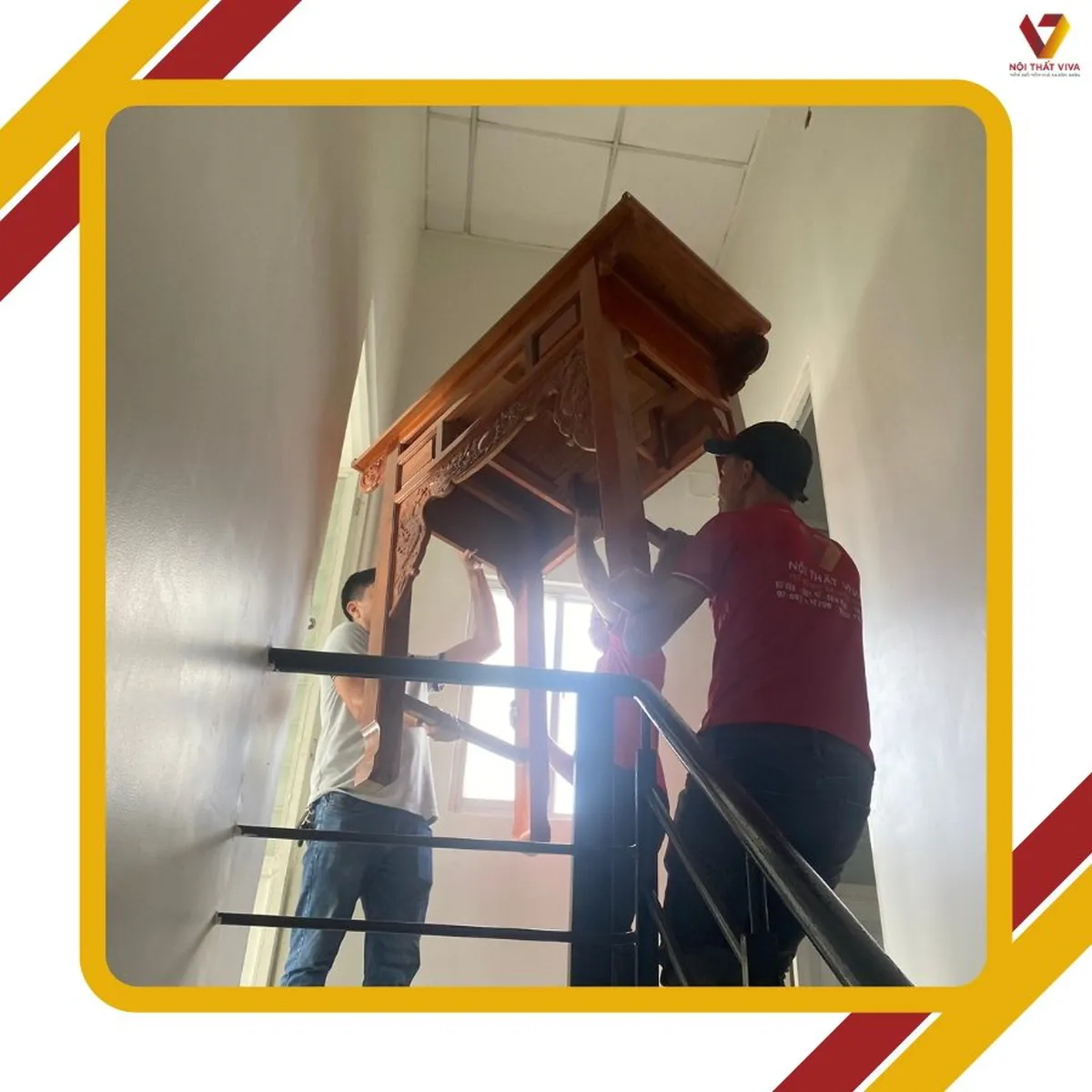 Giao Lắp Mẫu Bàn Thờ Đẹp Đơn Giản Bằng Gỗ Tràm - Sự Kết Hợp Hoàn Hảo Giao Lắp Mẫu Bàn Thờ Đẹp Đơn Giản Bằng Gỗ Tràm - Sự Kết Hợp Hoàn Hảo