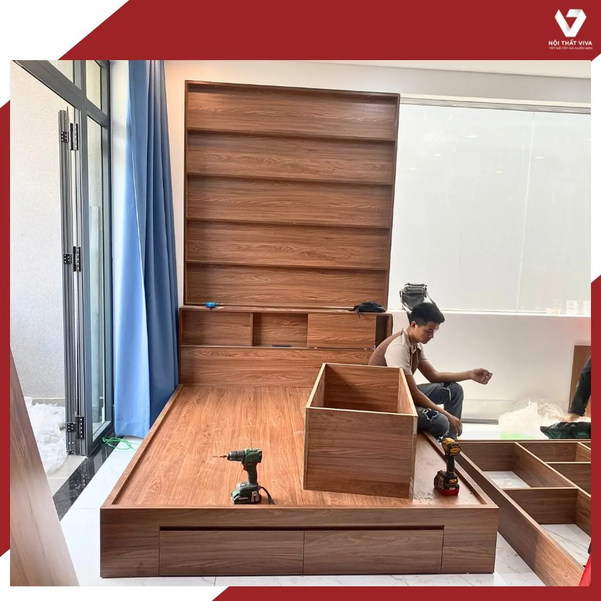 Giao Lắp Mẫu Thiết Kế Giường Ngủ Đẹp Kèm Kệ Sách Treo Tường Hiện Đại Giao Lắp Mẫu Thiết Kế Giường Ngủ Đẹp Kèm Kệ Sách Treo Tường Hiện Đại