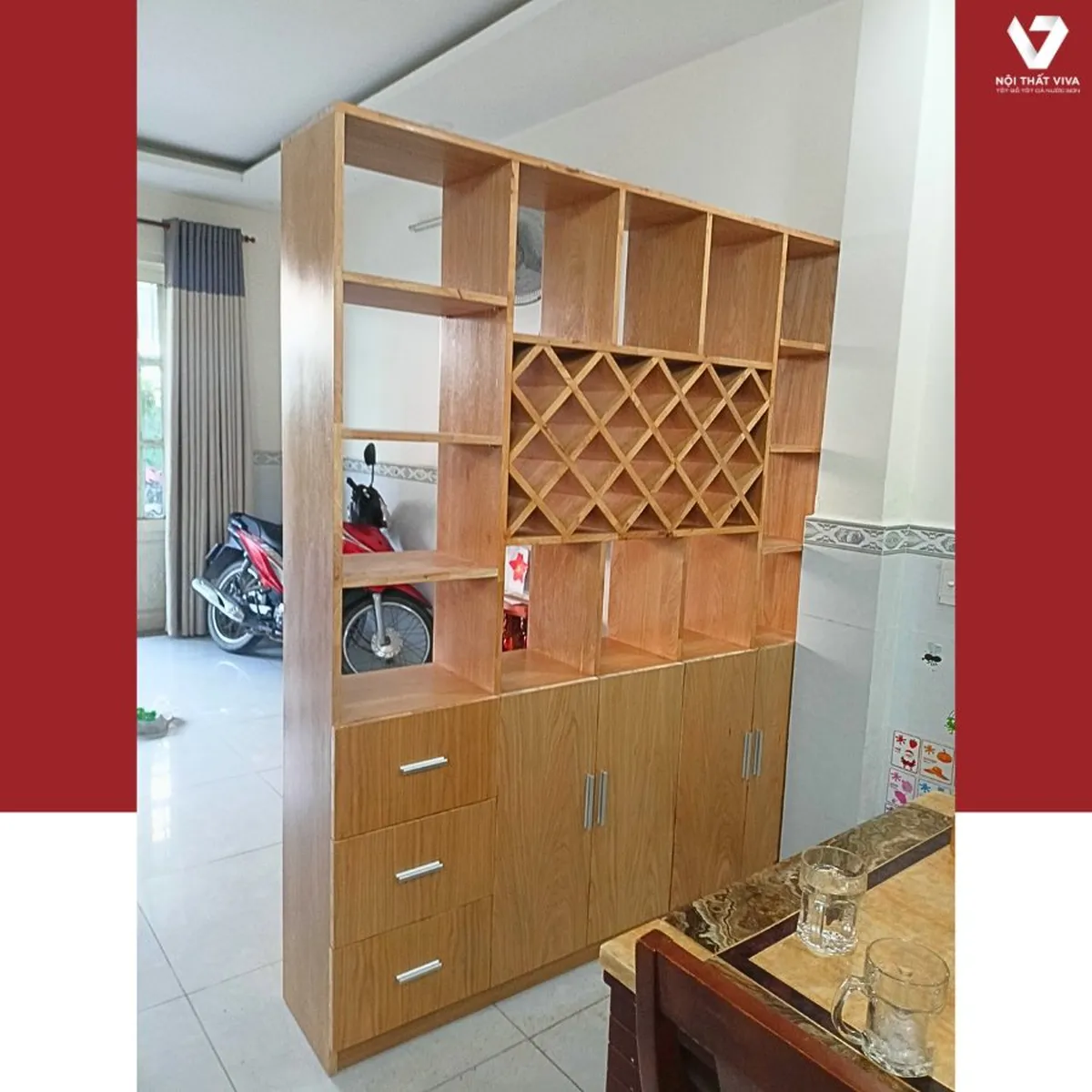 Giao Lắp Mẫu Tủ Rượu làm Vách Ngăn - Kết Hợp Hiện Đại và Tiện Ích Giao Lắp Mẫu Tủ Rượu làm Vách Ngăn - Kết Hợp Hiện Đại và Tiện Ích