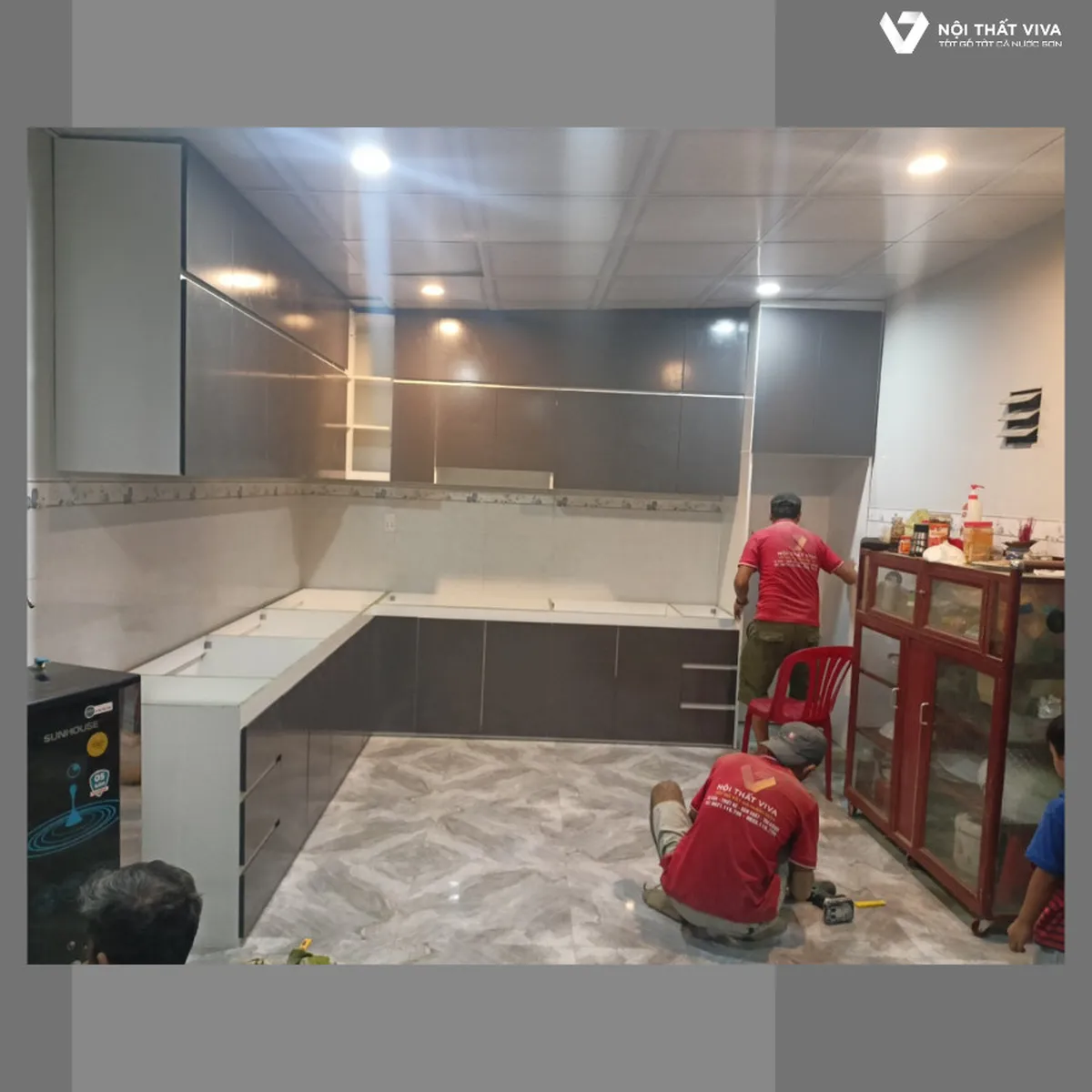 Giao Lắp Tủ Bếp Chữ L Hiện Đại: Tạo Nên Không Gian Bếp Hoàn Hảo Giao Lắp Tủ Bếp Chữ L Hiện Đại: Tạo Nên Không Gian Bếp Hoàn Hảo