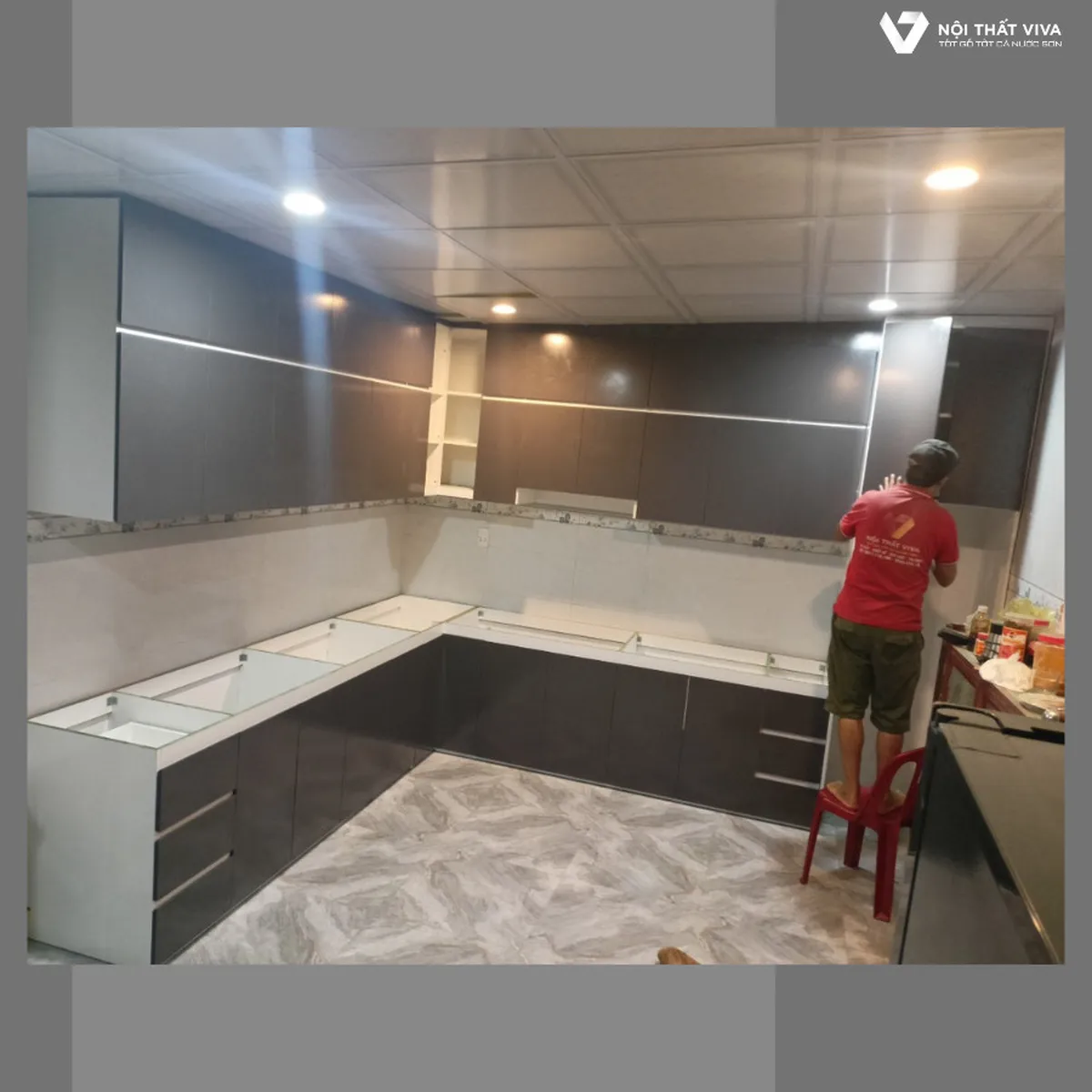 Giao Lắp Tủ Bếp Chữ L Hiện Đại: Tạo Nên Không Gian Bếp Hoàn Hảo Giao Lắp Tủ Bếp Chữ L Hiện Đại: Tạo Nên Không Gian Bếp Hoàn Hảo