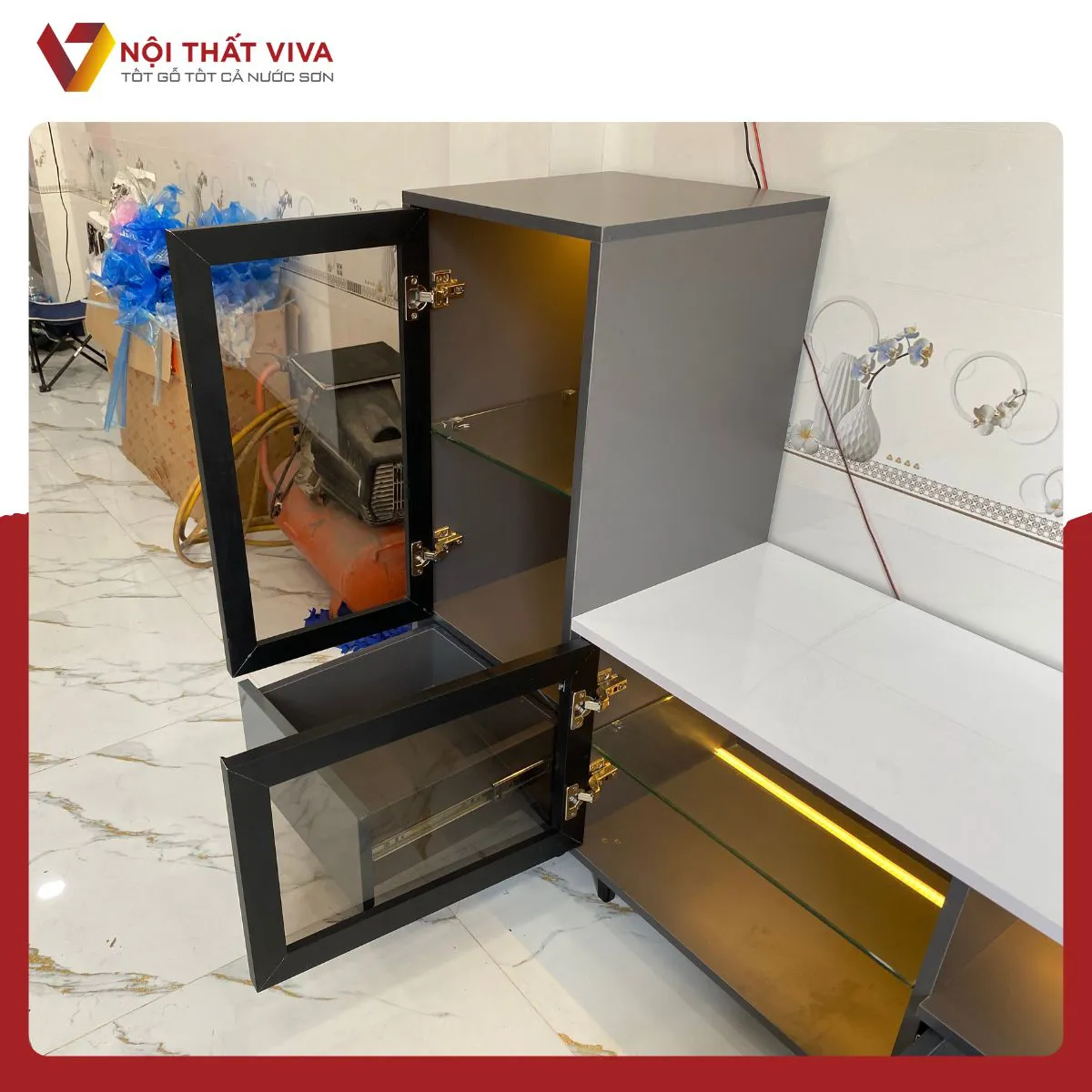 Giao Lắp Tủ Để Tivi Phòng Khách Đẹp: Khung Gỗ Acrylic Phối Cánh Kính Giao Lắp Tủ Để Tivi Phòng Khách Đẹp: Khung Gỗ Acrylic Phối Cánh Kính