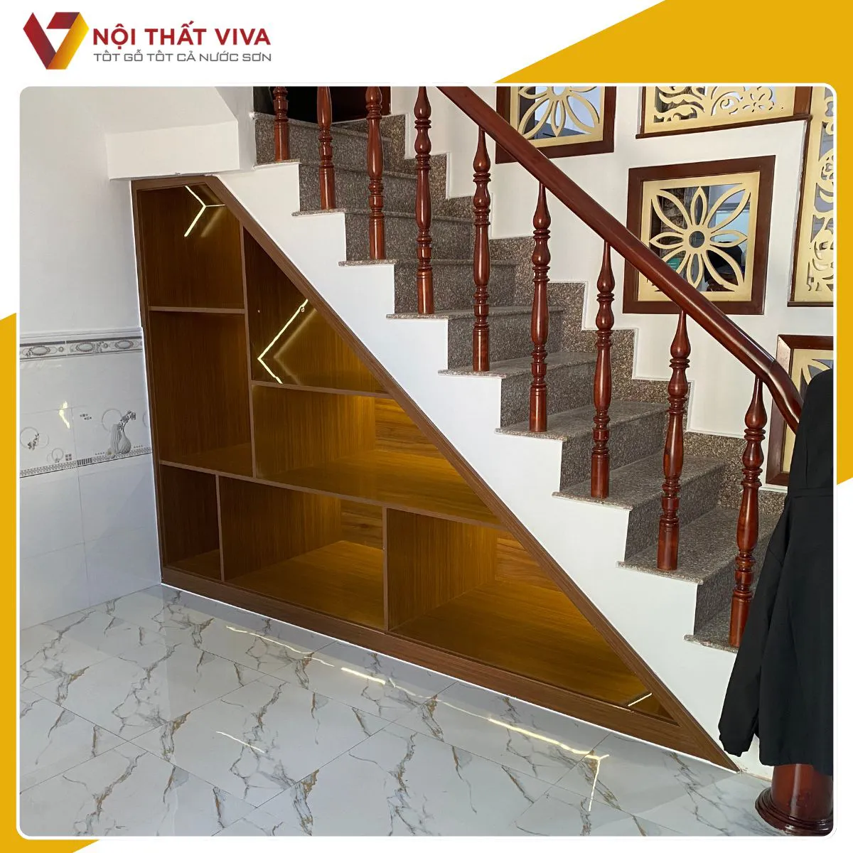Giao Lắp Tủ Trang Trí Dưới Gầm Cầu Thang Gỗ Acrylic Sang Trọng Giao Lắp Tủ Trang Trí Dưới Gầm Cầu Thang Gỗ Acrylic Sang Trọng