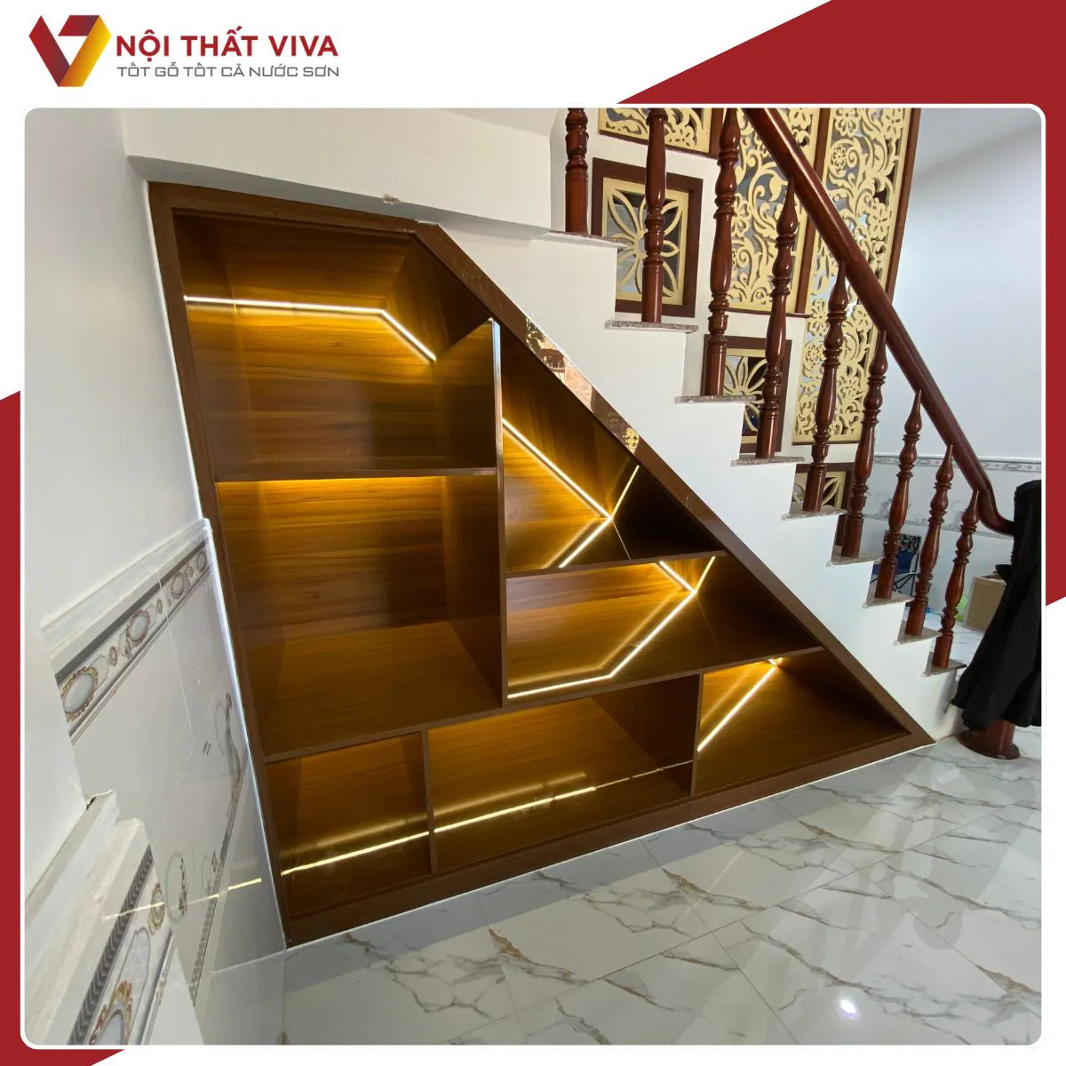 Giao Lắp Tủ Trang Trí Dưới Gầm Cầu Thang Gỗ Acrylic Sang Trọng Giao Lắp Tủ Trang Trí Dưới Gầm Cầu Thang Gỗ Acrylic Sang Trọng