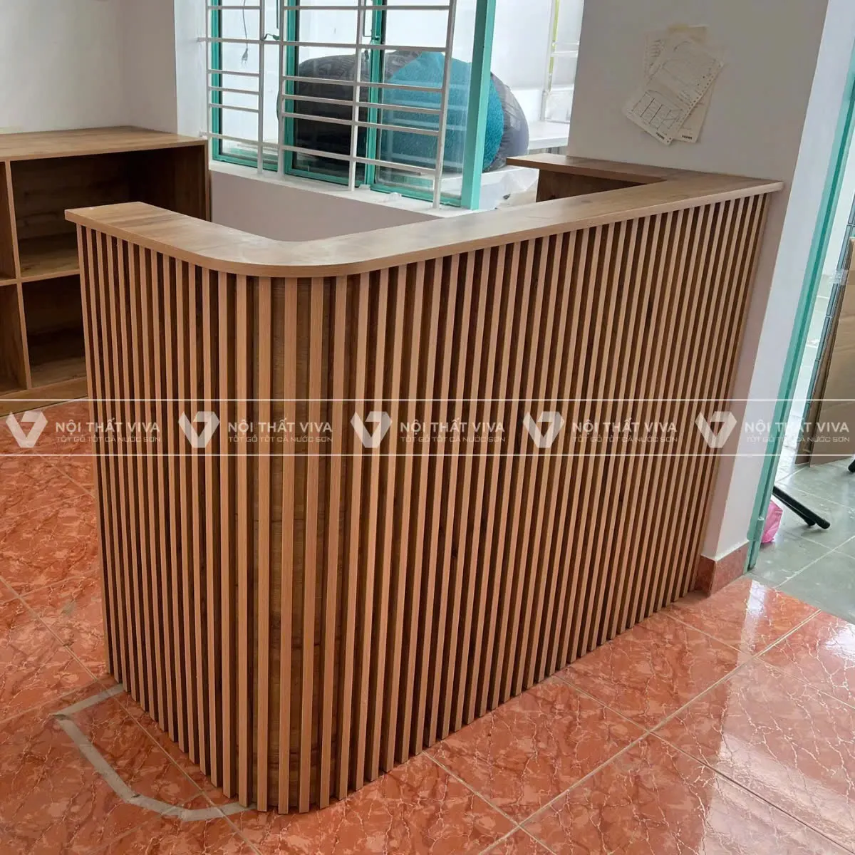 Gợi ý 10+ mẫu quầy lễ tân gỗ tự nhiên ấn tượng cho không gian đón khách Gợi ý 10+ mẫu quầy lễ tân gỗ tự nhiên ấn tượng cho không gian đón khách