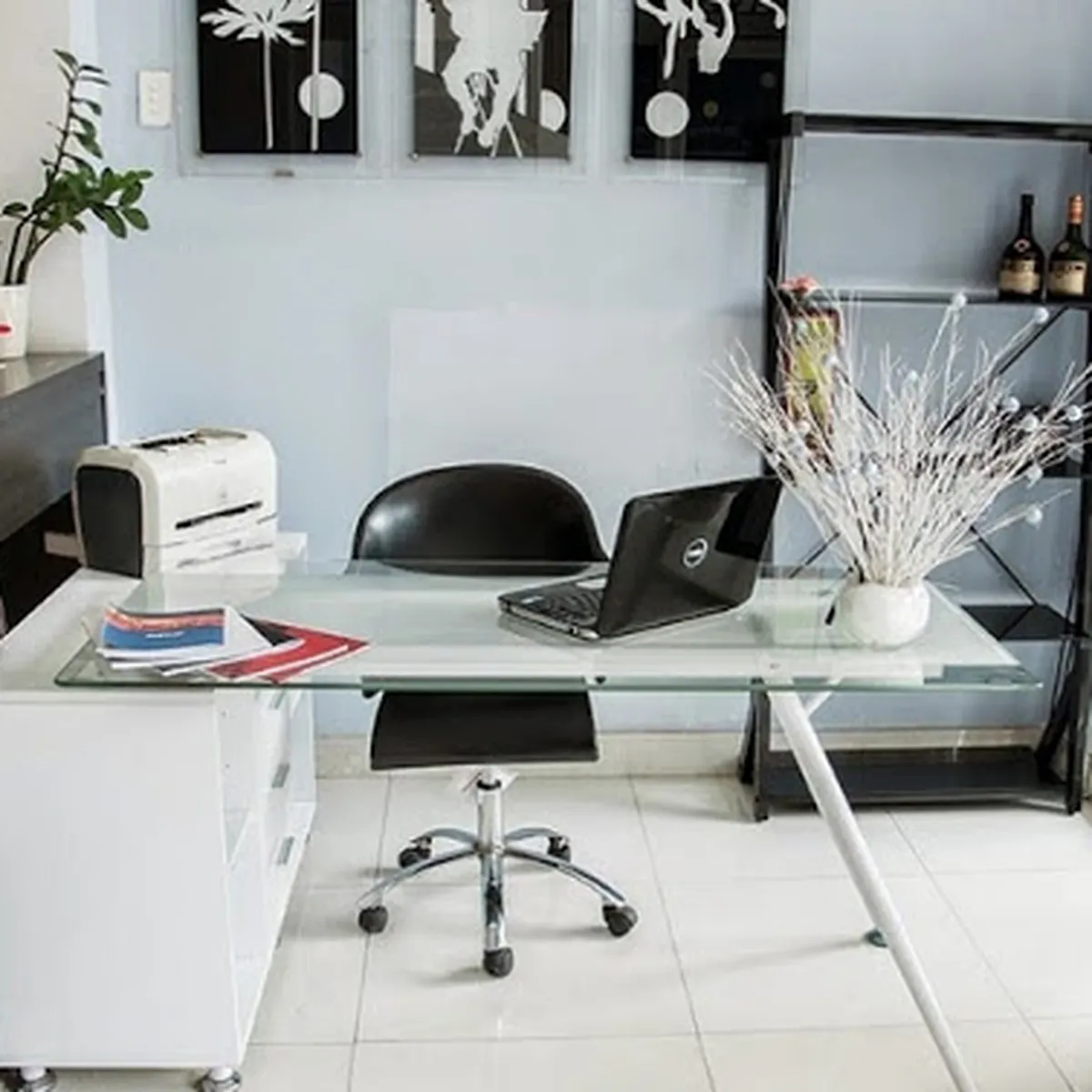 Có nên dùng bàn làm việc kiểu Hàn Quốc? Có nên dùng bàn làm việc kiểu Hàn Quốc?