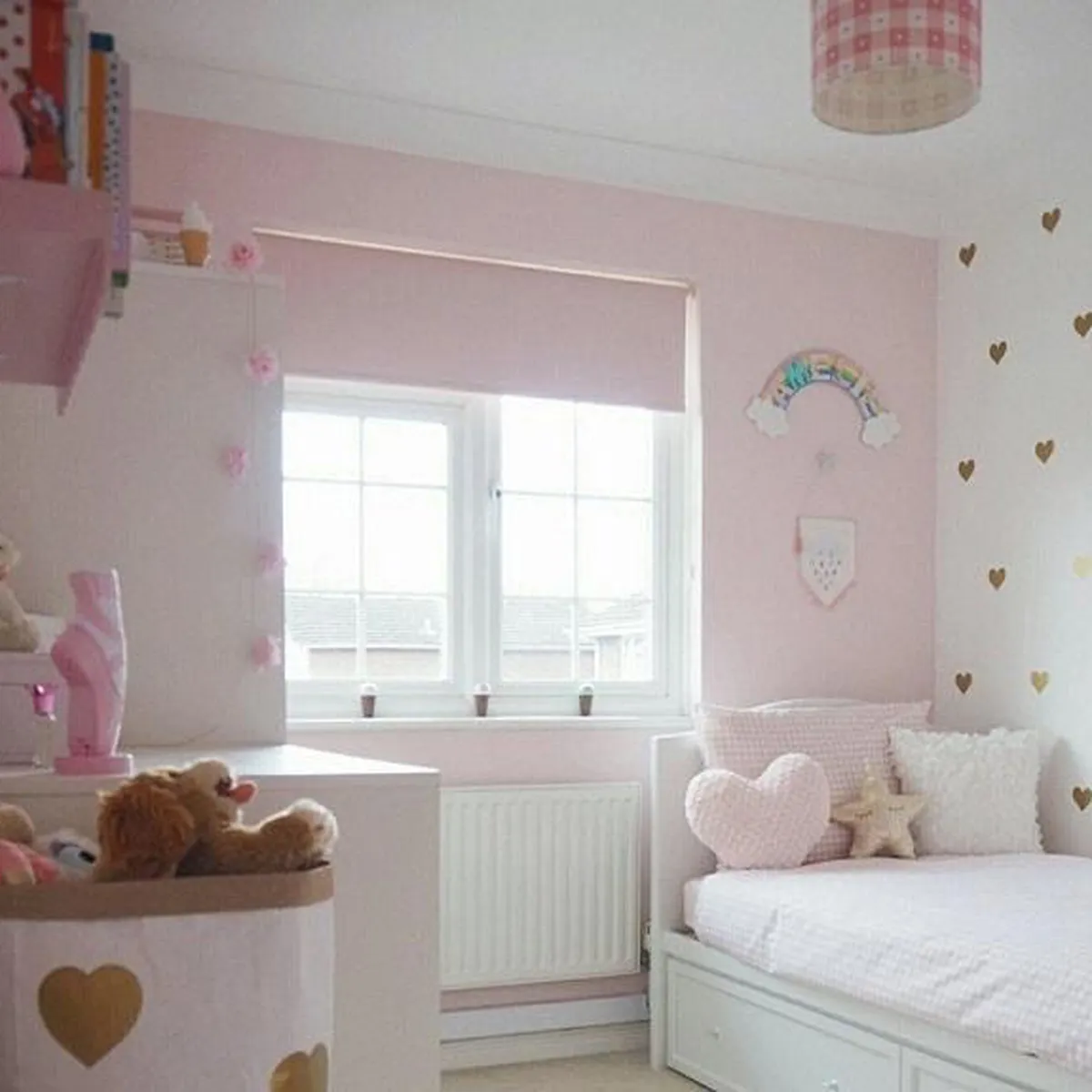 Cách trang trí phòng ngủ cho bé gái đơn giản mà đẹp