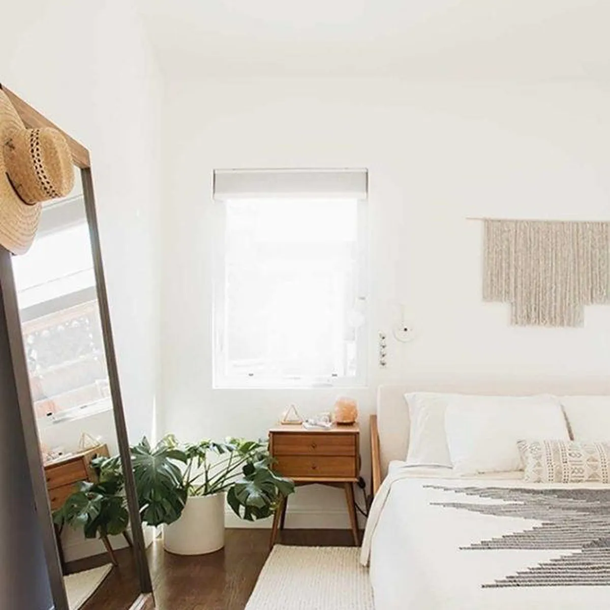 Hướng dẫn trang trí phòng ngủ nhỏ cho nữ đơn giản mà đẹp Hướng dẫn trang trí phòng ngủ nhỏ cho nữ đơn giản mà đẹp