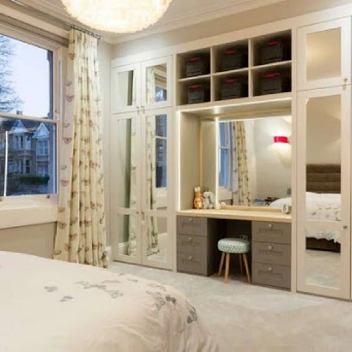 Kinh nghiệm chọn mua mẫu tủ quần áo kết hợp bàn trang điểm Kinh nghiệm chọn mua mẫu tủ quần áo kết hợp bàn trang điểm