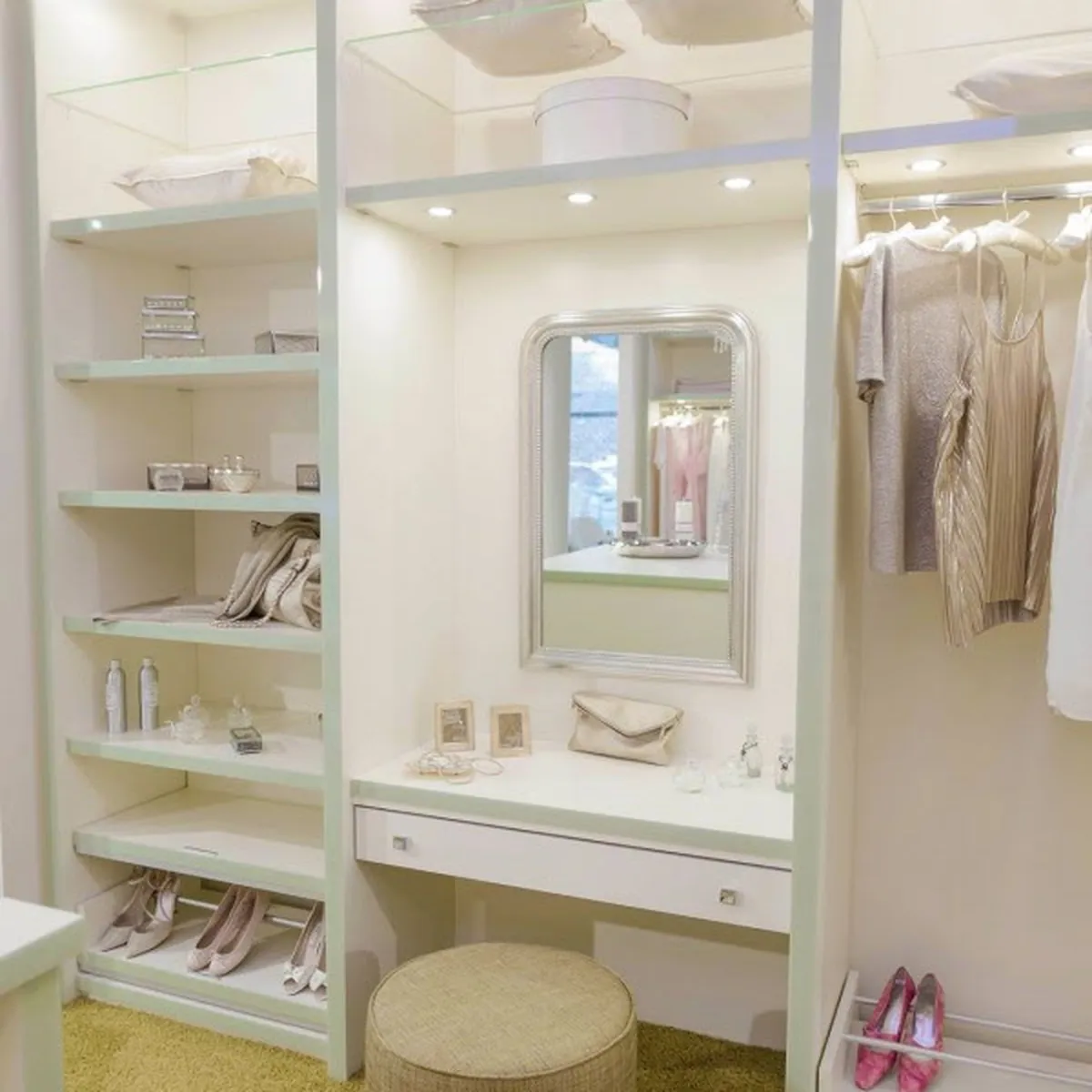 Kinh nghiệm chọn mua mẫu tủ quần áo kết hợp bàn trang điểm Kinh nghiệm chọn mua mẫu tủ quần áo kết hợp bàn trang điểm