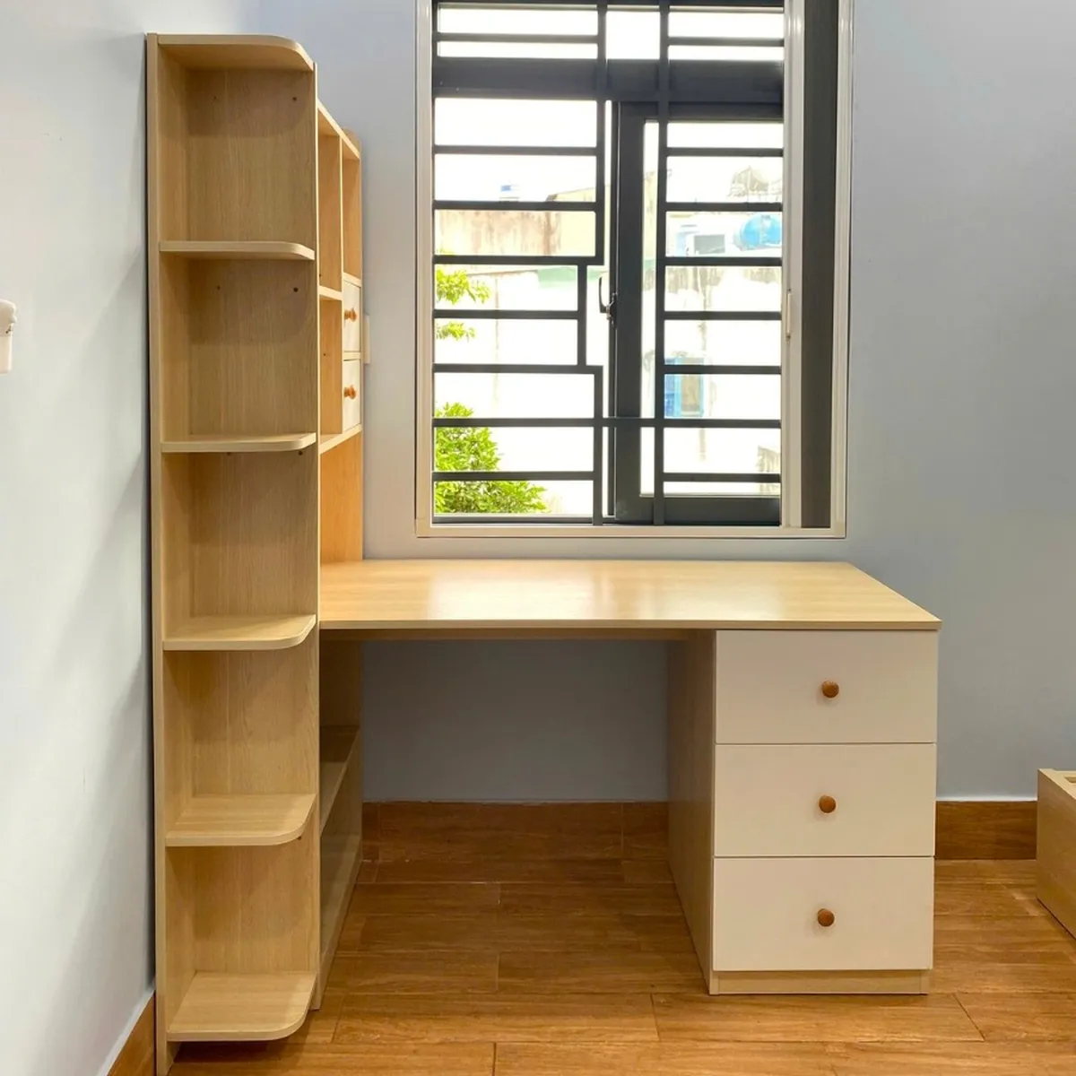 Kích thước bàn học sinh cấp 2 tiêu chuẩn và những sai lầm phụ huynh hay mắc phải Kích thước bàn học sinh cấp 2 tiêu chuẩn và những sai lầm phụ huynh hay mắc phải