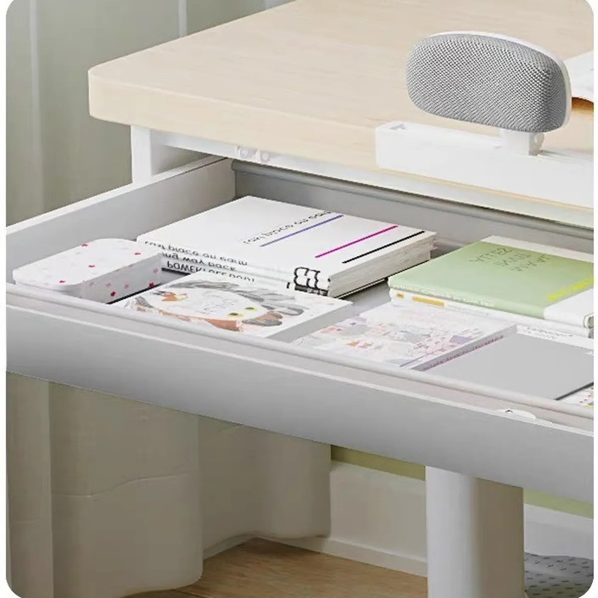 Kinh nghiệm chọn bàn học cho học sinh lớp 1 đúng chuẩn, tốt cho sức khỏe Kinh nghiệm chọn bàn học cho học sinh lớp 1 đúng chuẩn, tốt cho sức khỏe