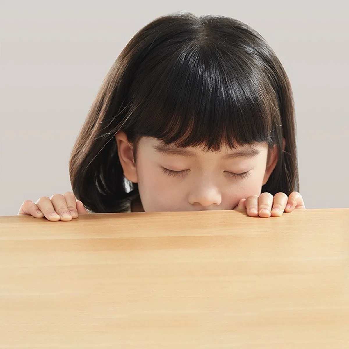 Kinh nghiệm chọn bàn học cho học sinh lớp 1 đúng chuẩn, tốt cho sức khỏe Kinh nghiệm chọn bàn học cho học sinh lớp 1 đúng chuẩn, tốt cho sức khỏe