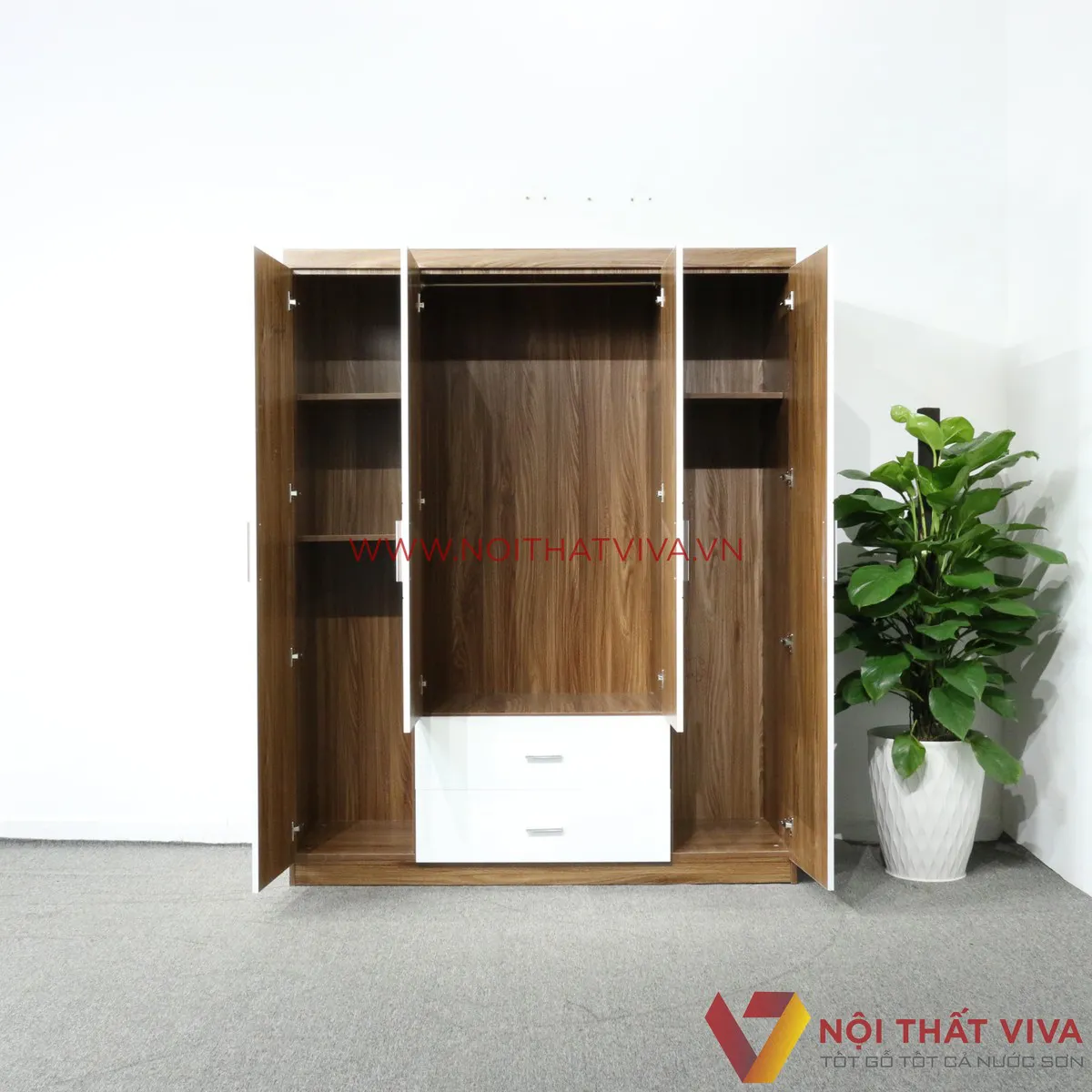 So sánh giá tủ quần áo 4 cánh gỗ tự nhiên và gỗ MDF phổ biến hiện nay So sánh giá tủ quần áo 4 cánh gỗ tự nhiên và gỗ MDF phổ biến hiện nay