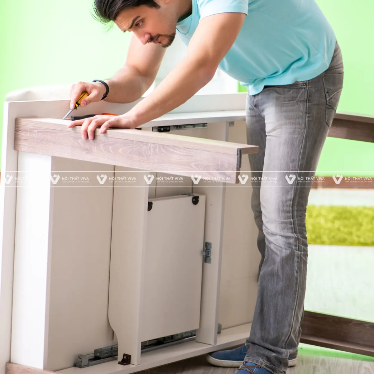 Sửa chữa tủ gỗ ở đâu giá rẻ tại TP.HCM?   Sửa chữa tủ gỗ ở đâu giá rẻ tại TP.HCM?