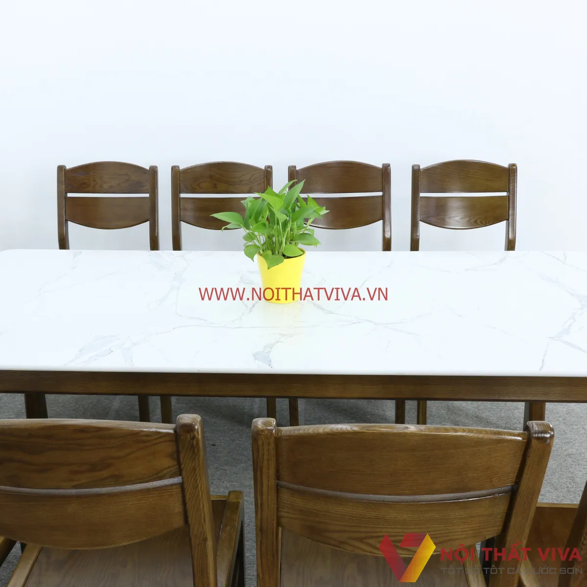 Tại sao bạn nên sở hữu bộ bàn ăn 8 ghế gỗ sồi cao cấp cho gia đình? Tại sao bạn nên sở hữu bộ bàn ăn 8 ghế gỗ sồi cao cấp cho gia đình?