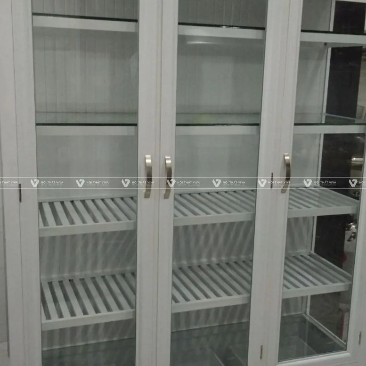 Tại sao nên chọn tủ chén nhôm kính? Gợi ý kích thước tủ chén tiêu chuẩn  Tại sao nên chọn tủ chén nhôm kính? Gợi ý kích thước tủ chén tiêu chuẩn