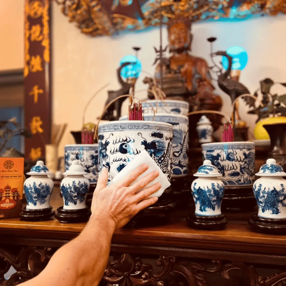 Tất Cả Những Điều Bạn Cần Biết Khi Mua Tủ Thờ Gỗ Tự Nhiên Tất Cả Những Điều Bạn Cần Biết Khi Mua Tủ Thờ Gỗ Tự Nhiên