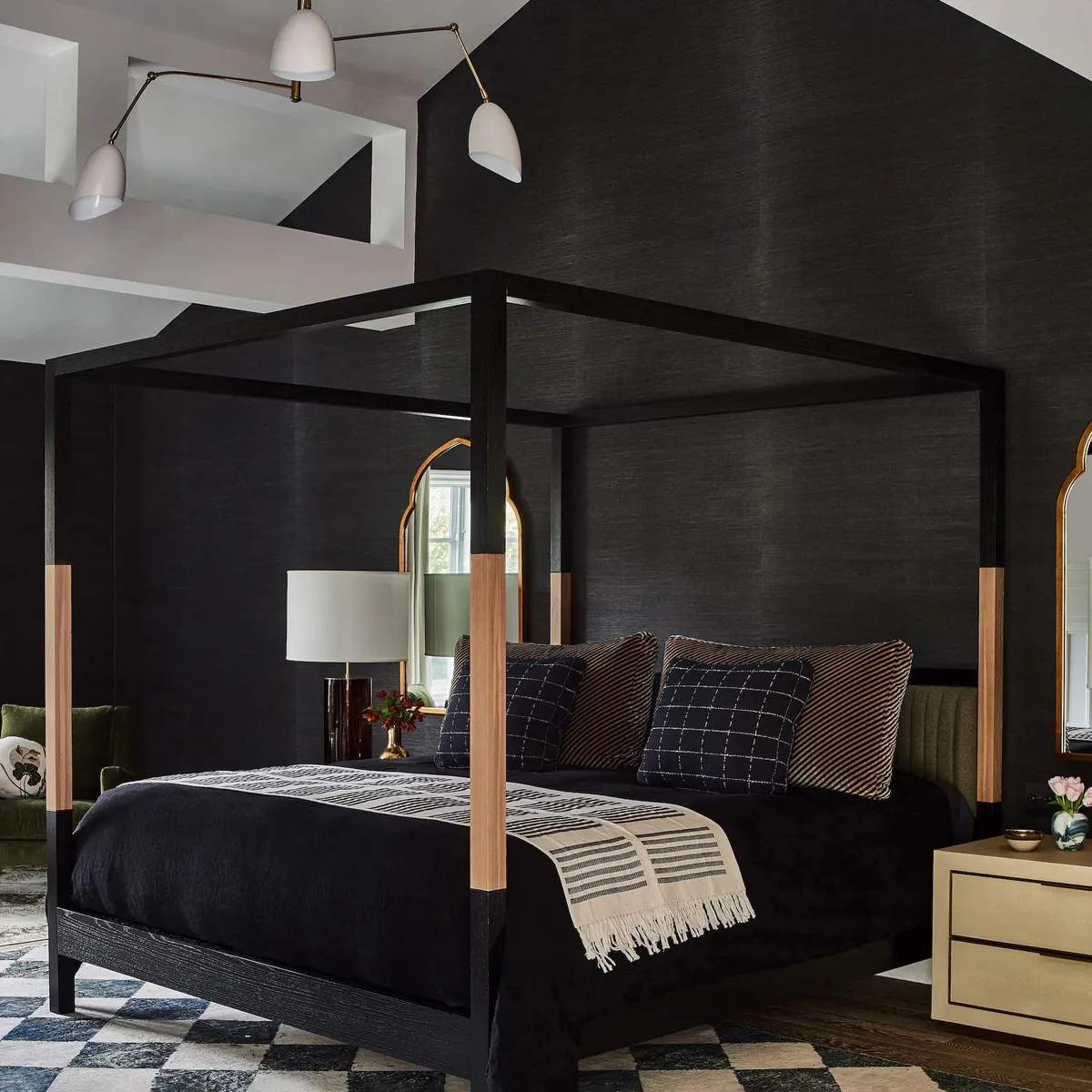 Top 20 Ý Tưởng Decor Phòng Ngủ Tone Đen Sang Xịn, Ấn Tượng, Độc Đáo Top 20 Ý Tưởng Decor Phòng Ngủ Tone Đen Sang Xịn, Ấn Tượng, Độc Đáo