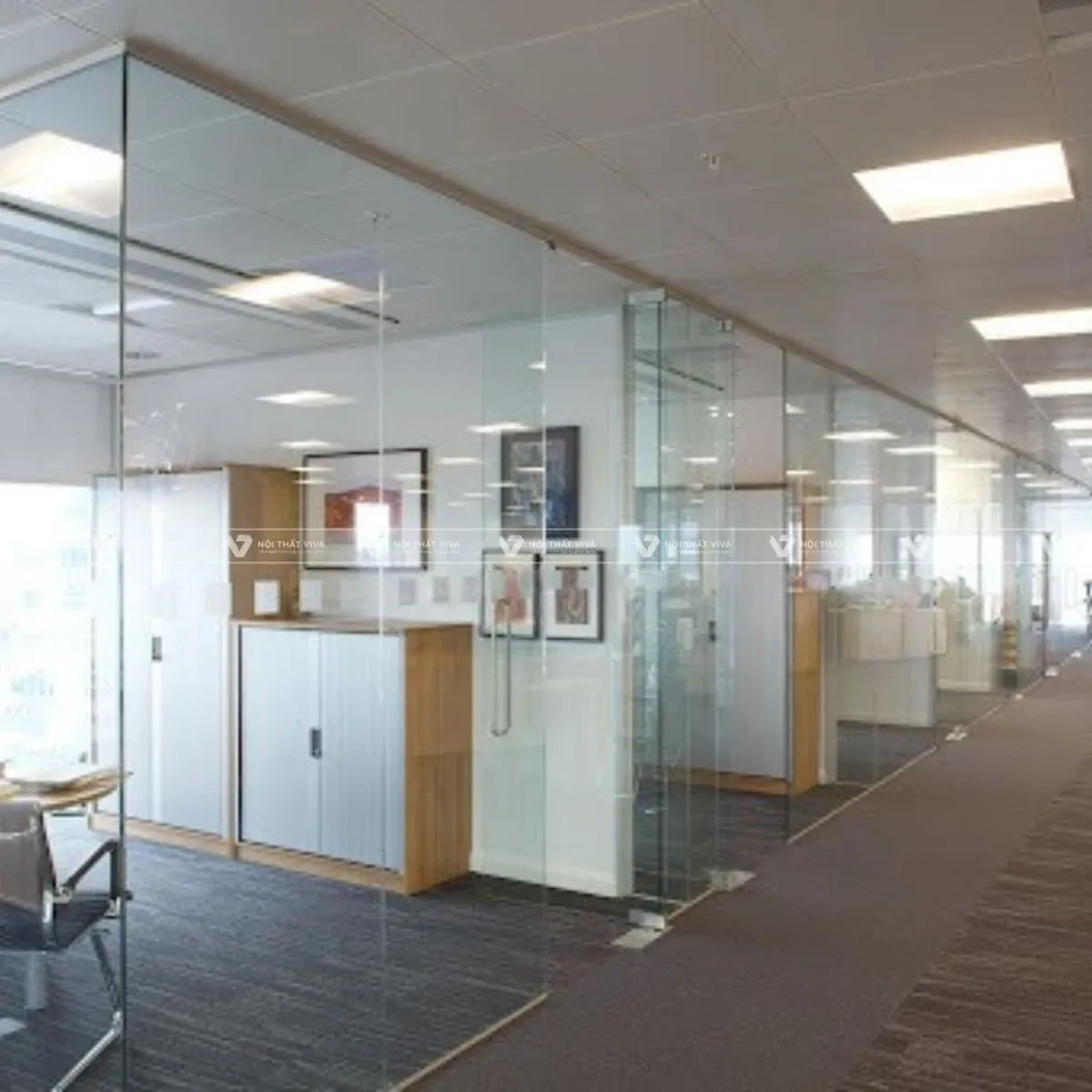 TOP 5 mẫu vách kính văn phòng đẹp kèm báo giá thi công chi tiết  TOP 5 mẫu vách kính văn phòng đẹp kèm báo giá thi công chi tiết