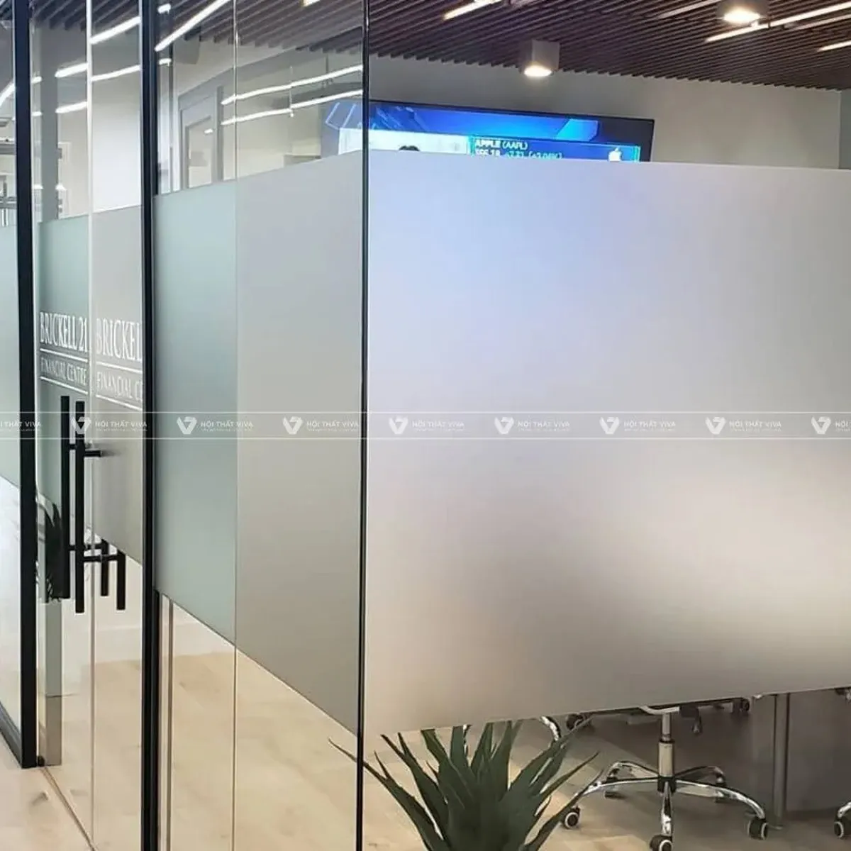 TOP 5 mẫu vách kính văn phòng đẹp kèm báo giá thi công chi tiết  TOP 5 mẫu vách kính văn phòng đẹp kèm báo giá thi công chi tiết