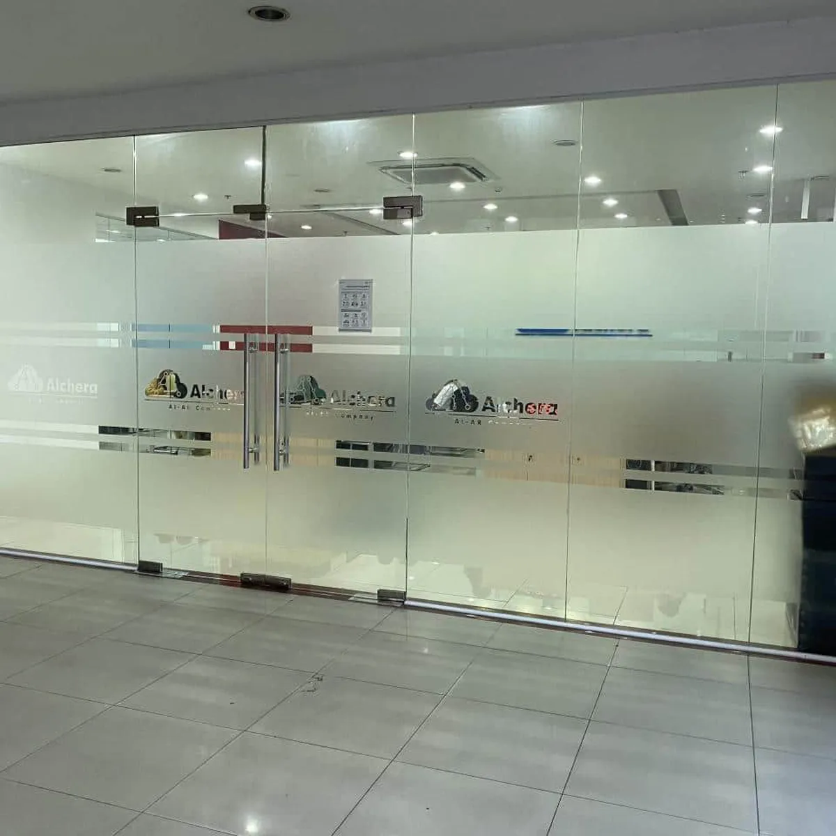 TOP 5 mẫu vách kính văn phòng đẹp kèm báo giá thi công chi tiết  TOP 5 mẫu vách kính văn phòng đẹp kèm báo giá thi công chi tiết