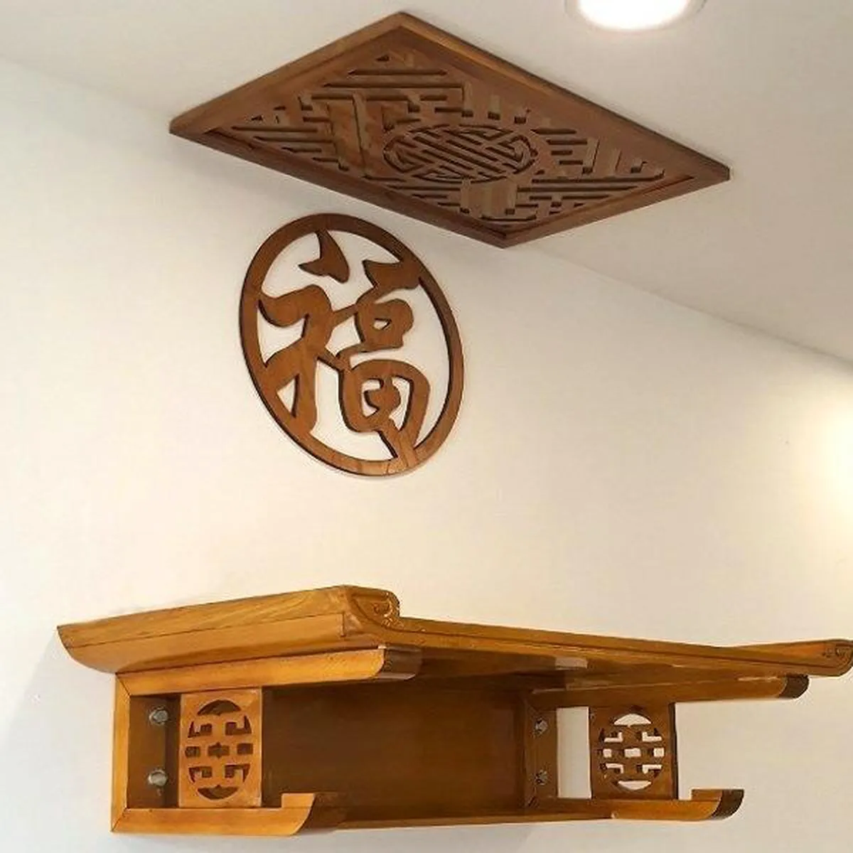 Top 5 Yếu Tố Quan Trọng Cần Lưu Ý Khi Treo Bàn Thờ Theo Phong Thủy Top 5 Yếu Tố Quan Trọng Cần Lưu Ý Khi Treo Bàn Thờ Theo Phong Thủy