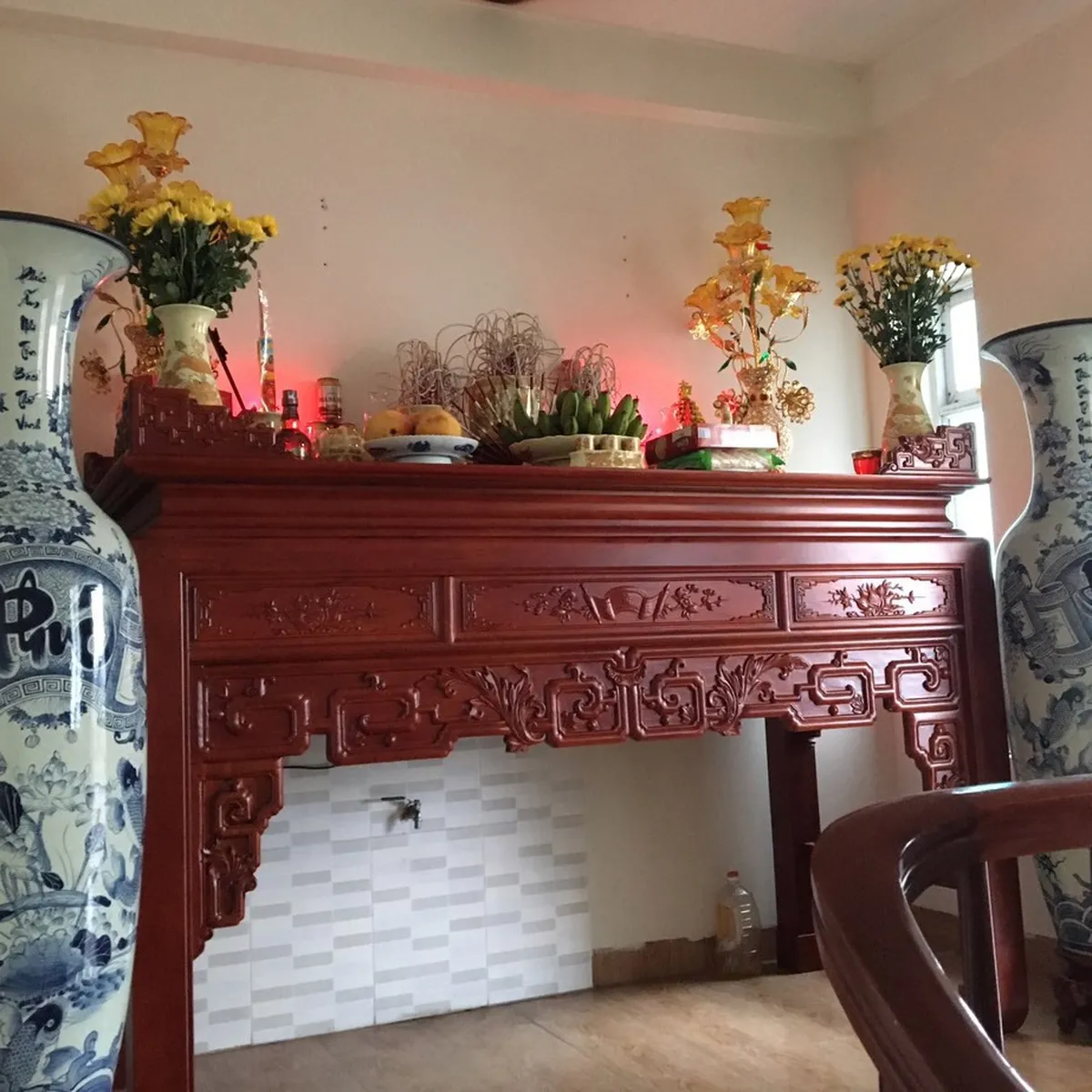 Từ A Đến Z Cách Trang Trí Bàn Thờ Ngày Tết Miền Bắc Chuẩn Đẹp 2024 Từ A Đến Z Cách Trang Trí Bàn Thờ Ngày Tết Miền Bắc Chuẩn Đẹp 2024