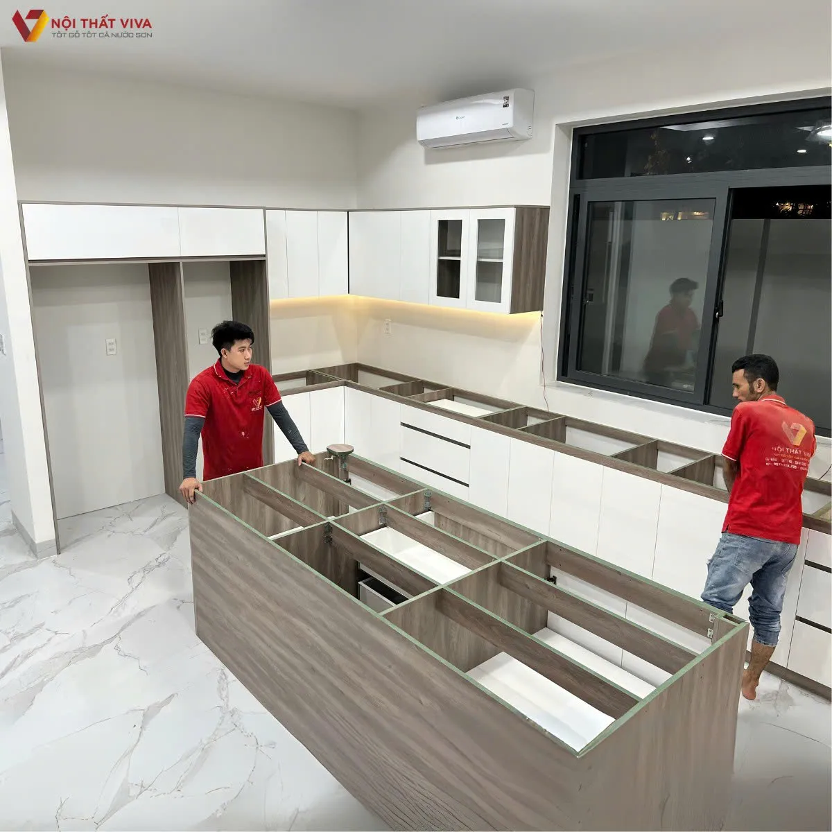 Tủ bếp gỗ công nghiệp Melamine là gì? Ưu điểm, cấu tạo và báo giá chi tiết Tủ bếp gỗ công nghiệp Melamine là gì? Ưu điểm, cấu tạo và báo giá chi tiết