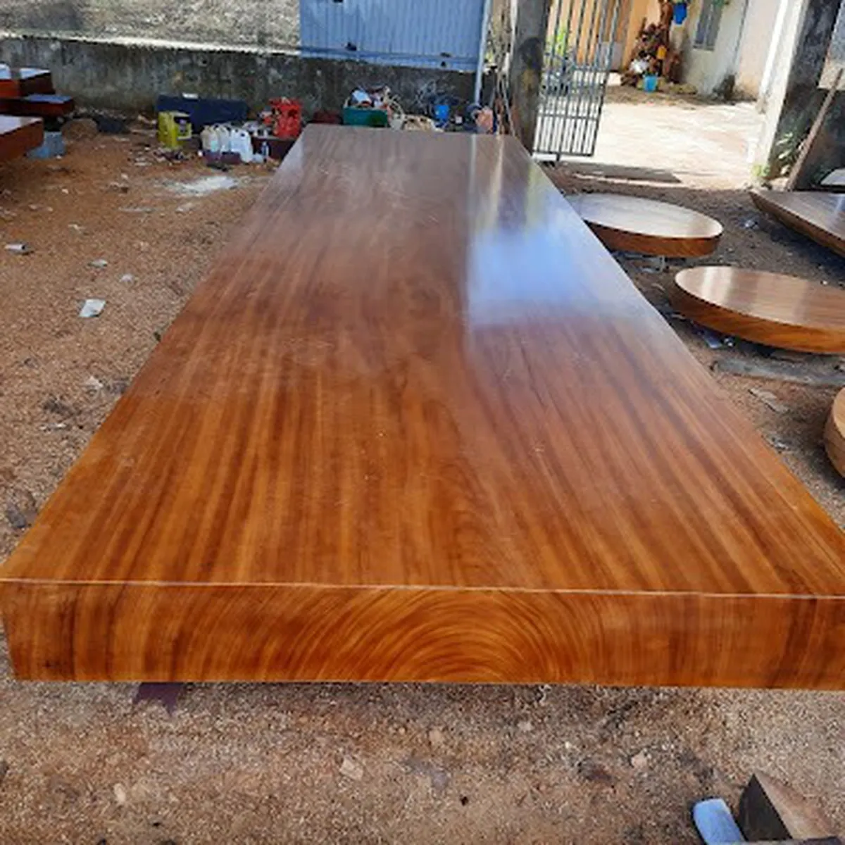 Tủ bếp gỗ gõ đỏ - 5 ưu điểm vượt trội, 3 lý do giá thành luôn cao    Tủ bếp gỗ gõ đỏ - 5 ưu điểm vượt trội, 3 lý do giá thành luôn cao