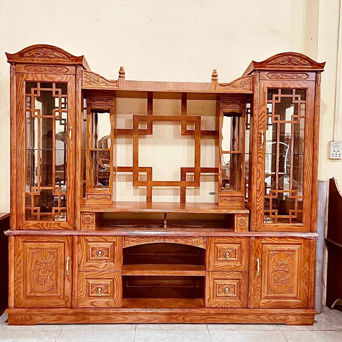 Tủ Rượu Gỗ Gõ Đỏ Có Những Mẫu Nào Đẹp, Cao Cấp, Báo Giá Rẻ Hiện Nay? Tủ Rượu Gỗ Gõ Đỏ Có Những Mẫu Nào Đẹp, Cao Cấp, Báo Giá Rẻ Hiện Nay?