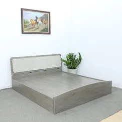 Giường Gỗ Công Nghiệp Đẹp Màu Xám Phối Kem Chạm Hoạ Tiết Cao Cấp Giường Gỗ Công Nghiệp Đẹp Màu Xám Phối Kem Chạm Hoạ Tiết Cao Cấp
