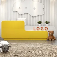Mẫu Quầy Lễ Tân Gỗ Công Nghiệp Màu Vàng Phối Trắng Xinh Xắn Mẫu Quầy Lễ Tân Gỗ Công Nghiệp Màu Vàng Phối Trắng Xinh Xắn