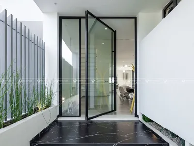 Giá cửa nhôm Slim chính hãng bao nhiêu? Ưu điểm và mẫu đẹp 2025