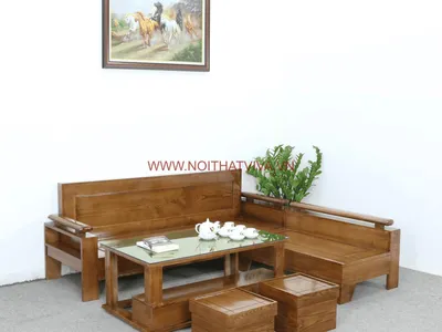 Top 4 sofa khung gỗ đẹp cho phòng khách Tết & cách trang trí sang trọng