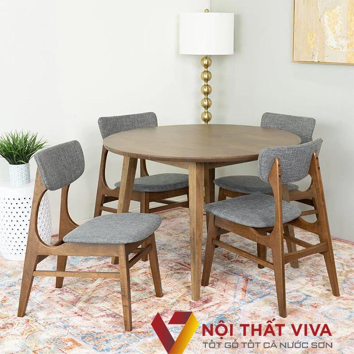 Mẫu bàn ăn tròn 4 ghế nhỏ gọn tiết kiệm diện tích, kiểu dáng đẹp mắt.
