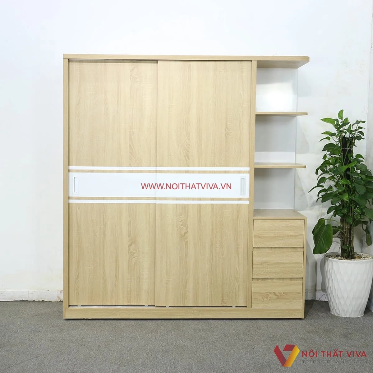 Tủ quần &aacute;o c&aacute;nh l&ugrave;a trong combo nội thất ph&ograve;ng cưới