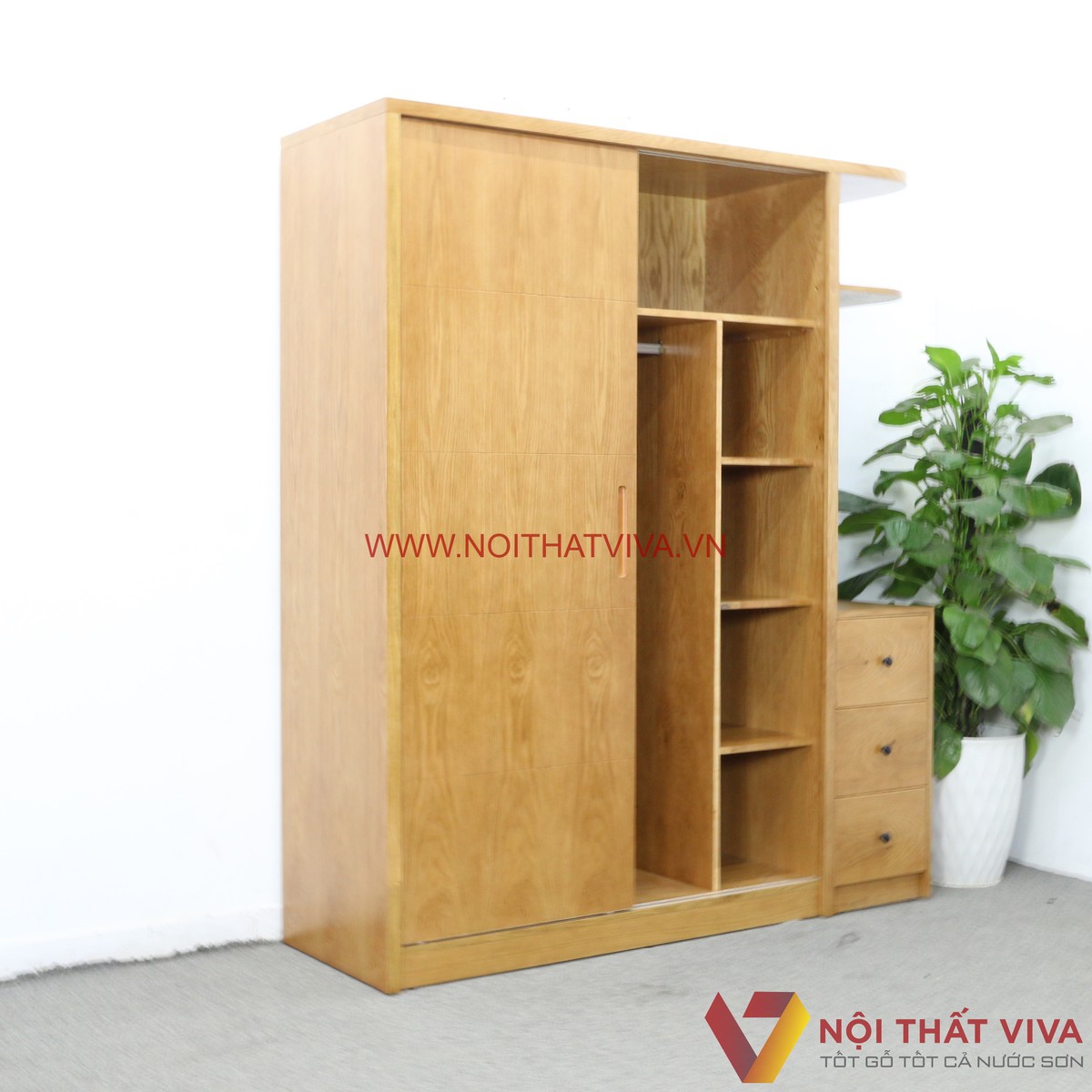 Điều gì giúp tủ áo gỗ Sồi Mỹ chinh phục người dùng Việt?