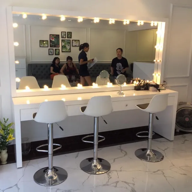 Các mẫu bàn trang điểm dành cho studio siêu đẹp