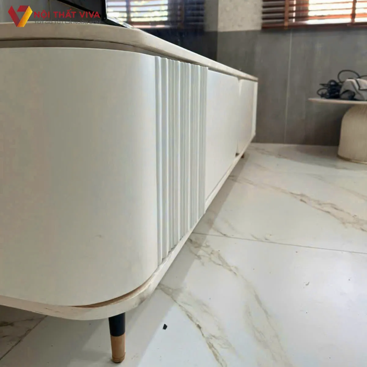 Kệ Tivi Cổ Điển