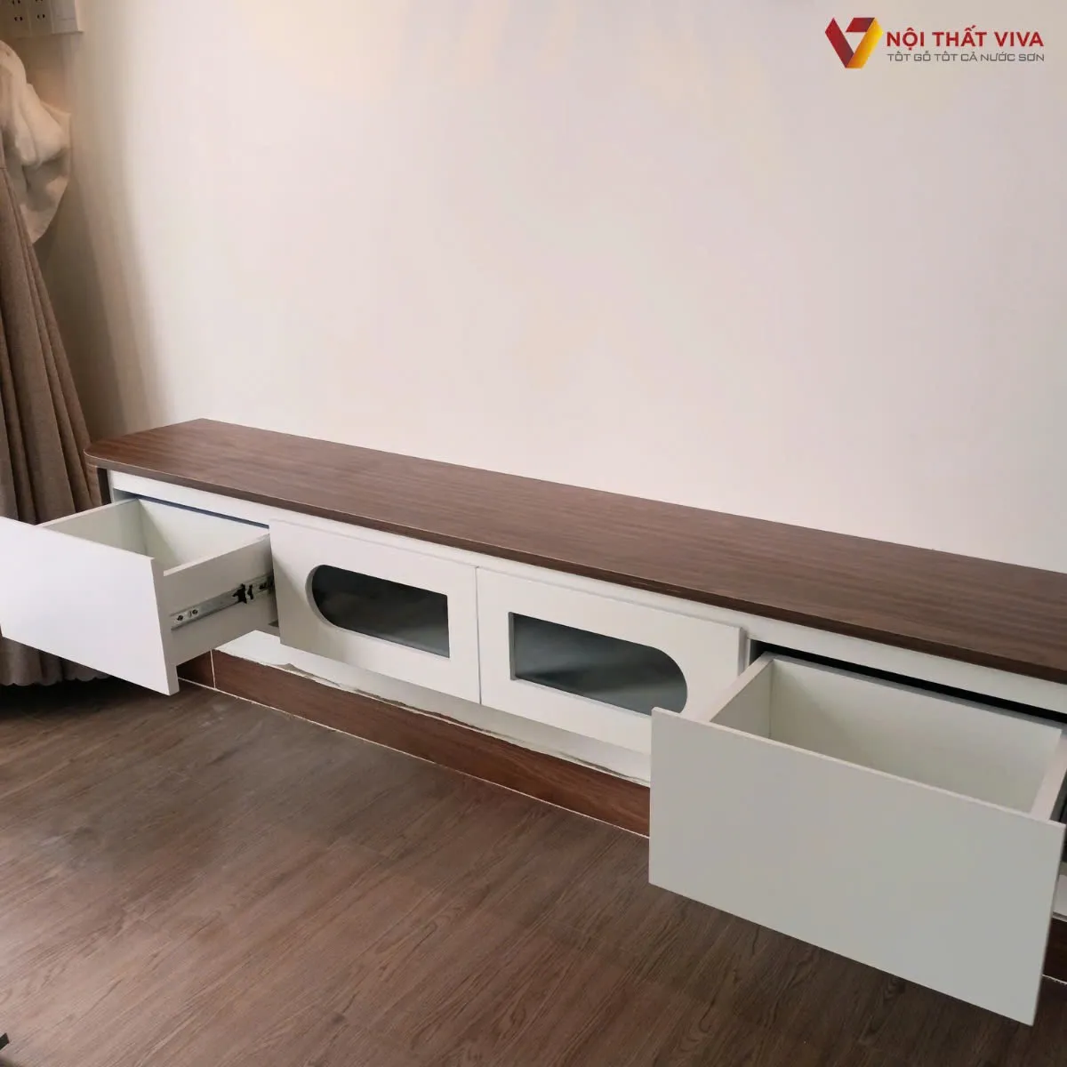 Kệ Tivi Treo Tường