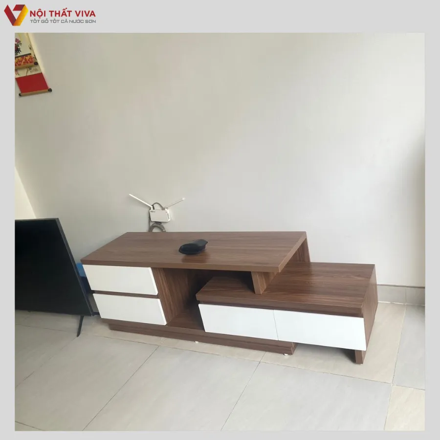 Kệ trang trí tivi phòng khách – Sản phẩm không thể thiếu với các gia đình hiện đại