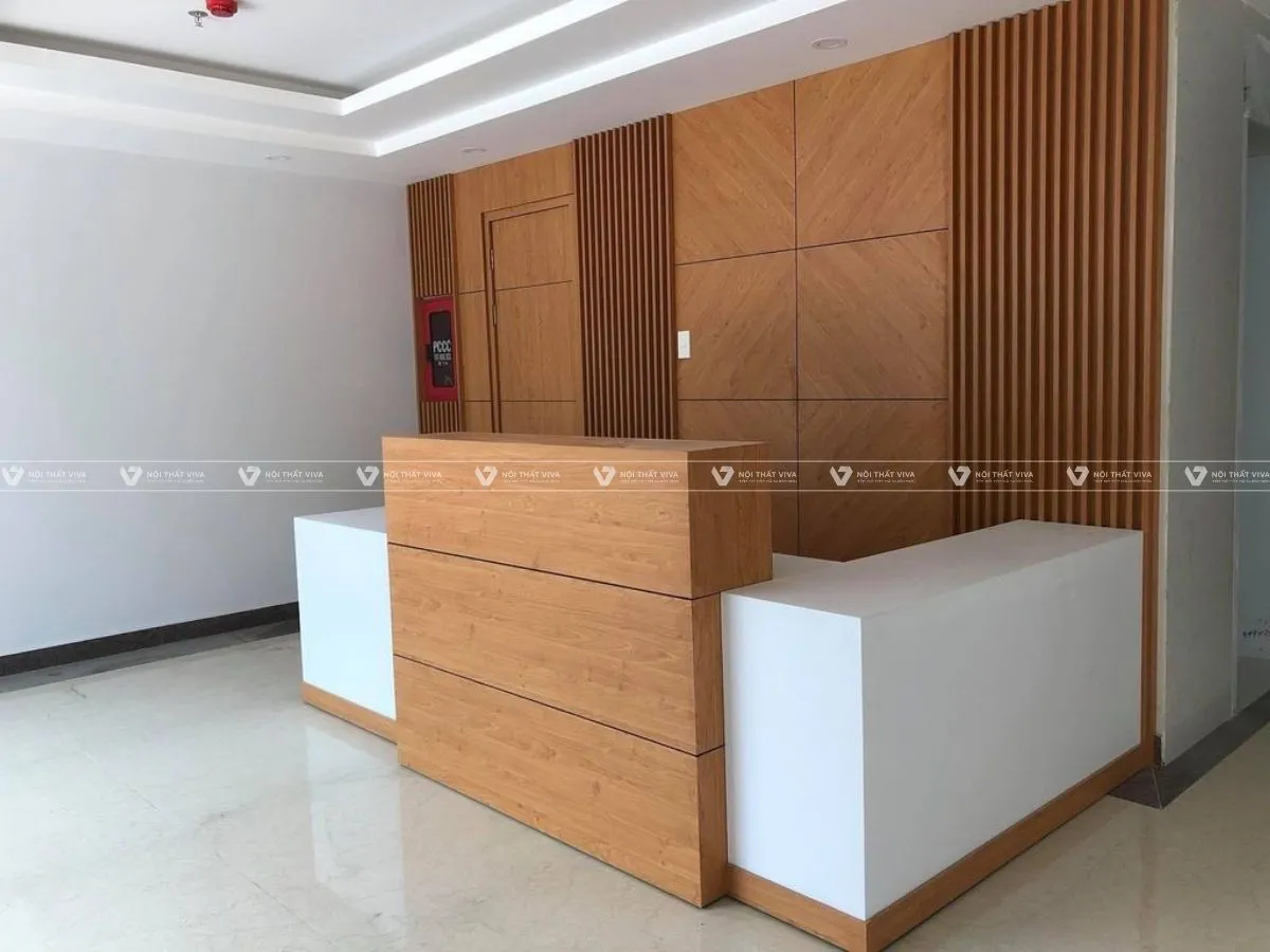 Quầy Lễ Tân Gỗ Tự Nhiên